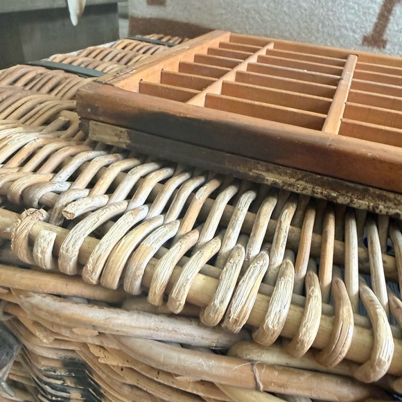 Vintage Wooden Printer's Tray - Picture 12 of 16